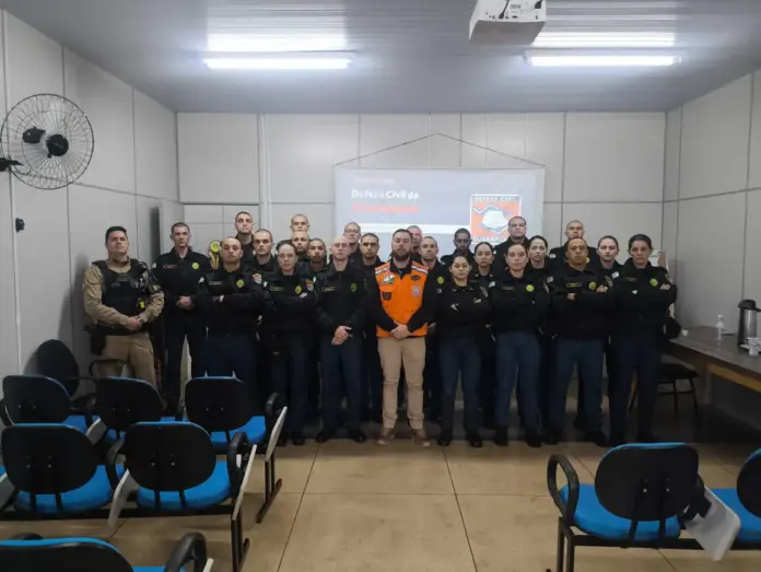 Defesa Civil orienta futuros policiais sobre atuação em emergências em Guarapuava