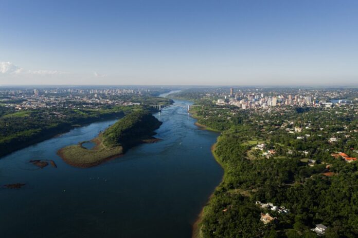 Foz do Iguaçu participa de pesquisa com 22,5 mil turistas em 50 cidades