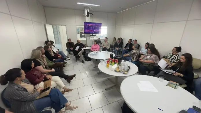 Guarapuava reúne gestores de 20 municípios para debater saúde mental