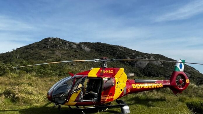 Mulher quebra perna no Anhangava e é resgatada por helicóptero em Quatro Barras