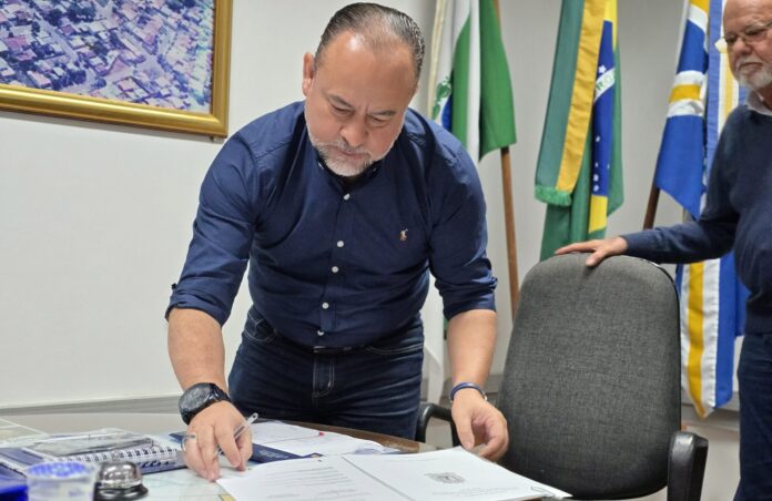 Estacionamento rotativo Vaga Azul em Rolândia começa com tarifa de R$ 2,50