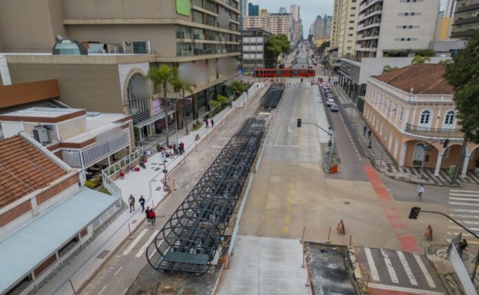 Avenida Sete de Setembro fecha pista marginal para obras do BRT