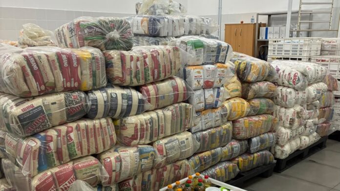 Curitiba Tbm Samba arrecada 2,2 toneladas de alimentos para instituições sociais