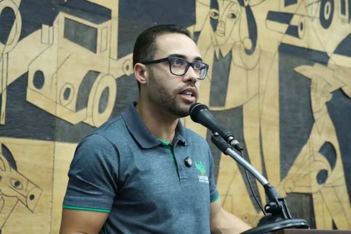 Sindicato pede à Câmara que intervenha contra redução de servidores nas escolas de Ponta Grossa