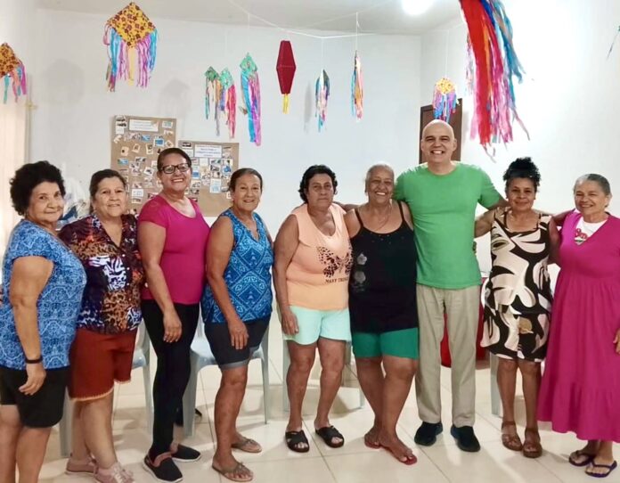 Jacarezinho abre inscrições para oficina de teatro para idosos