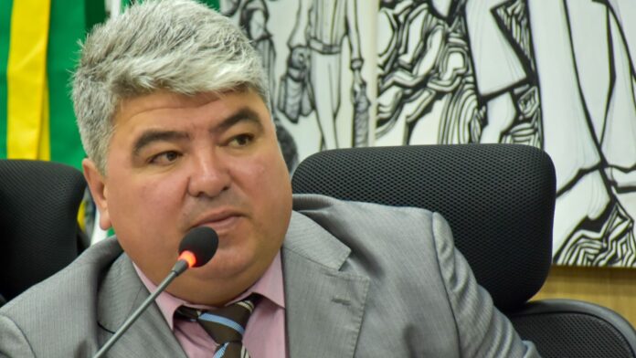 Colombo quer prazos claros da Sanepar e fiação subterrânea em 8 ruas