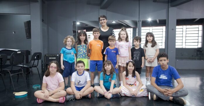Incubadora de Música de Londrina abre inscrições com 20 vagas em musicalização infantil