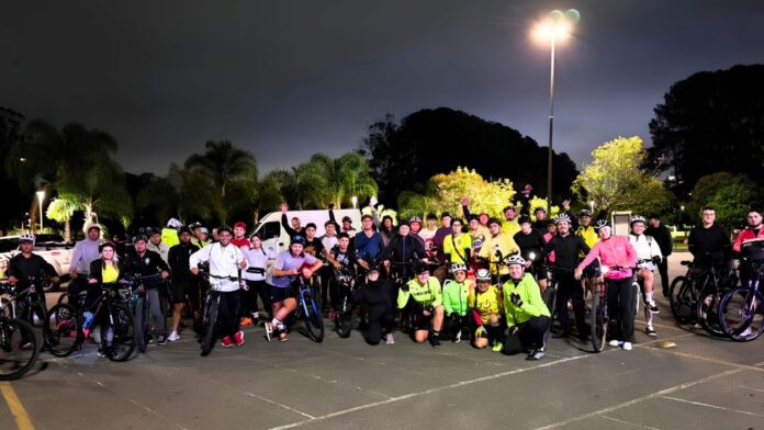 Mais de 50 ciclistas pedalam em São José dos Pinhais com foco em saúde mental