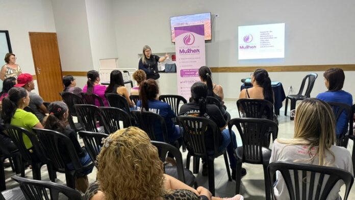 Apucarana desenvolve ações de conscientização no Agosto Lilás contra violência à mulher