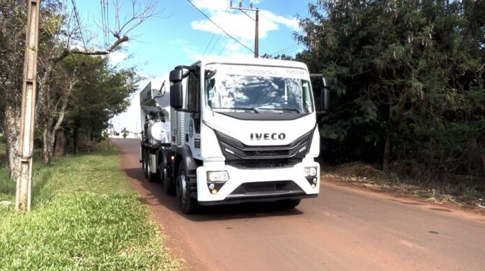 Foz do Iguaçu recebe caminhão de R$ 1,445 milhão para acelerar tapa-buracos