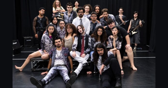 Escola de Teatro de Londrina apresenta espetáculo inspirado em Cabeça Dinossauro nos dias 26 e 27