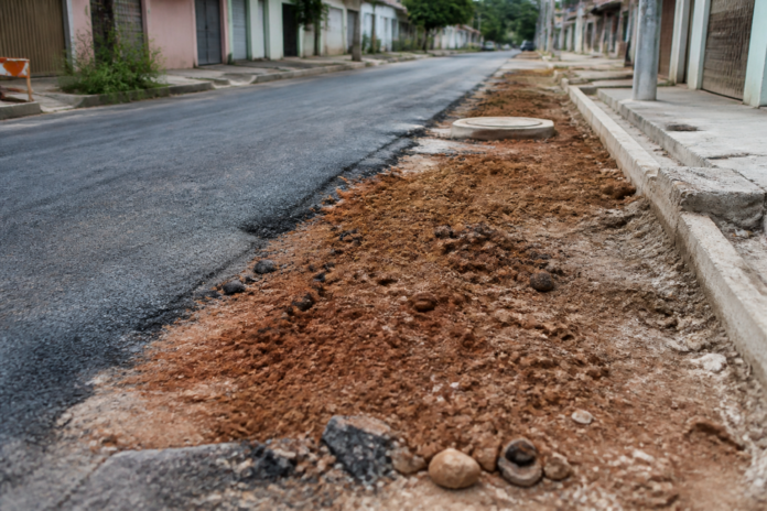 Maringá libera trecho de 150 metros da Avenida Pioneiro Antônio Franco de Morais nesta segunda