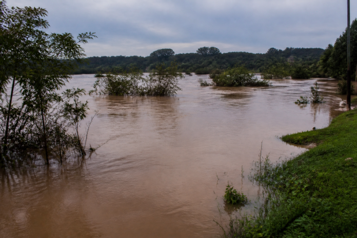 Rio Iguaçu sobe para 4,46 metros em União da Vitória; chuva continua