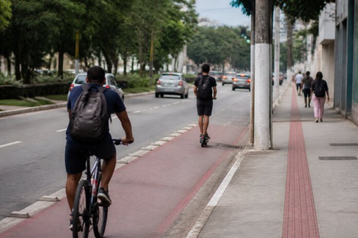 Campo Largo regulamenta patinetes, bicicletas e motos elétricas: veja as regras