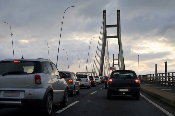 Ponte da Integração libera carros de passeio em horário restrito em Foz do Iguaçu