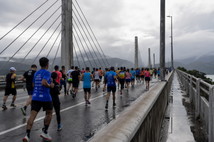 Maratona Internacional do Paraná volta em março de 2027 pela Ponte de Guaratuba