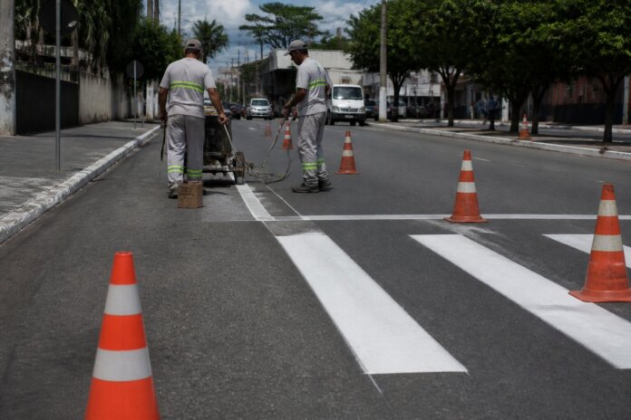 Marechal Cândido Rondon investe R$ 1,5 milhão em pintura de sinalização viária