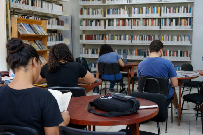 IFPR abre concurso de poemas com inscrições até 22 de setembro: veja como participar