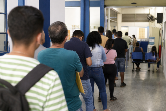 51 vagas de auxiliar geral em Paranavaí, seleção acontece terça-feira