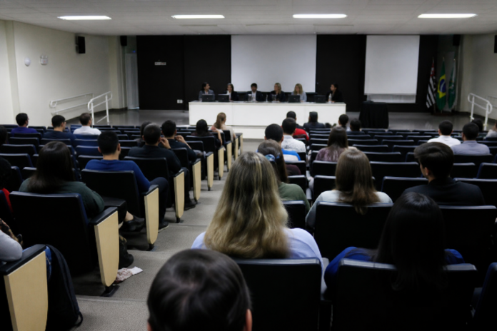 FAG Toledo marca 20 anos da Lei Maria da Penha com debate sobre violência doméstica