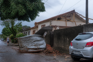 Temporal em Francisco Beltrão deixa 15 famílias desabrigadas, chuva chega a 152 mm em dois dias