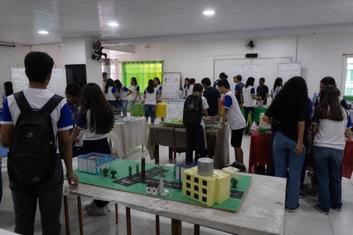 Escola de Toledo leva 8 projetos e conquista 5 prêmios em feira estadual de ciências