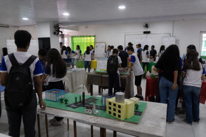 Escola de Toledo leva 8 projetos e conquista 5 prêmios em feira estadual de ciências