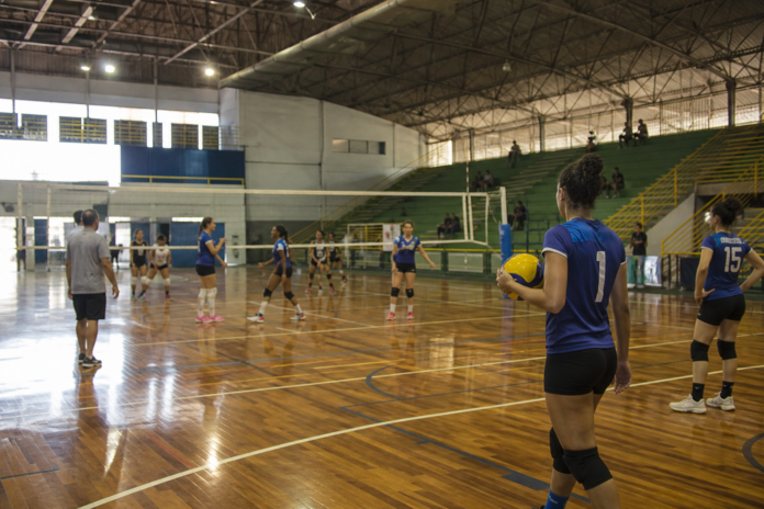 Londrina Futsal enfrenta Telêmaco Borba em duelo que define acesso ao mata-mata