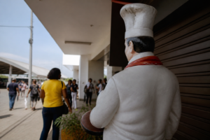 Dama da Louça vira chef na 33ª Feira de Campo Largo