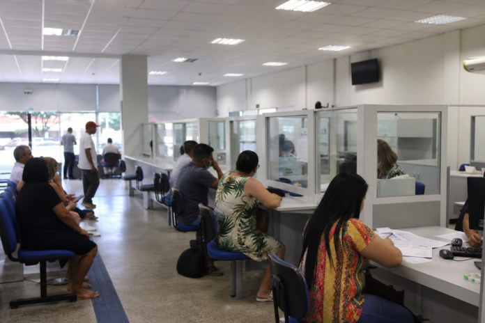 Foz do Iguaçu convoca aprovados em concurso para entregar documentos até 14 de setembro