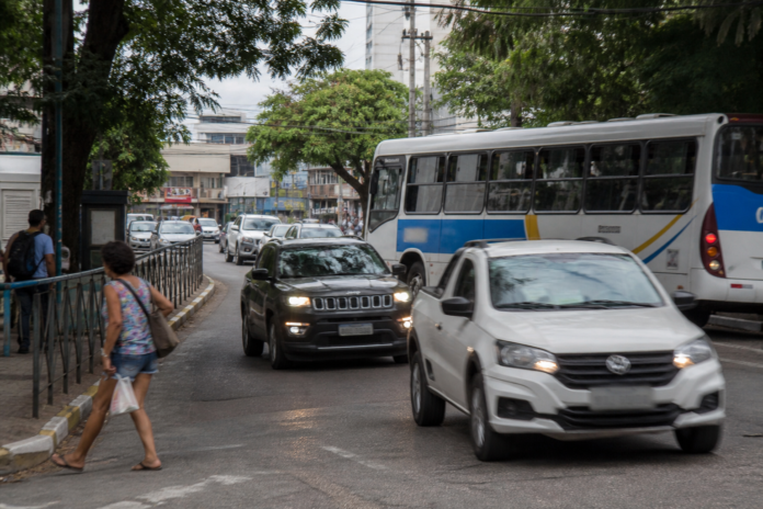 Paranaguá usa carreta com câmeras para estudar trânsito e melhorar circulação