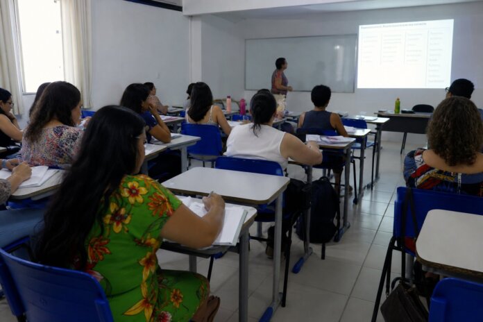Marechal Cândido Rondon capacita professores em Ciências e Educação Ambiental