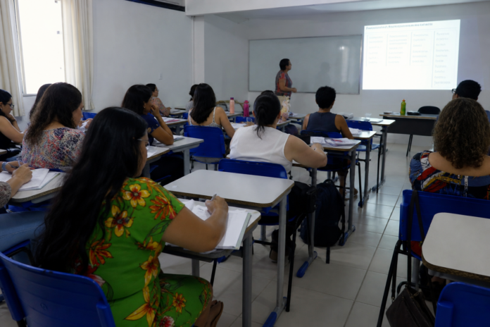 Marechal Cândido Rondon capacita professores em Ciências e Educação Ambiental