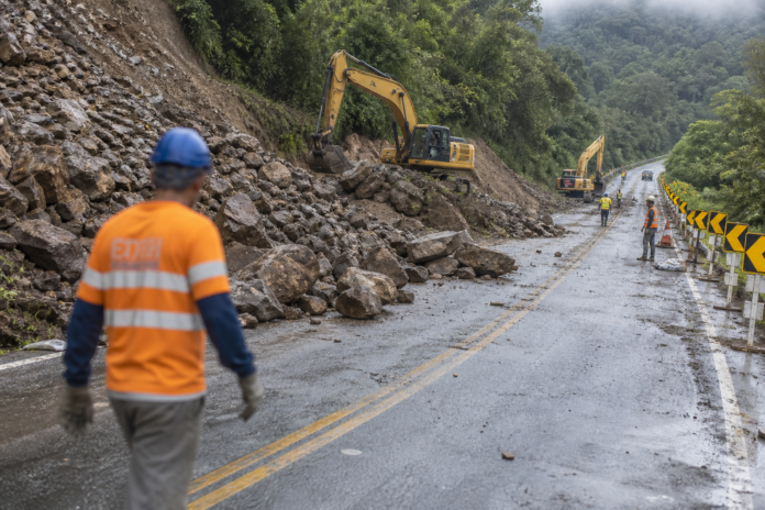 Paraná tem 4 detonações de rochas em rodovias nesta quinta