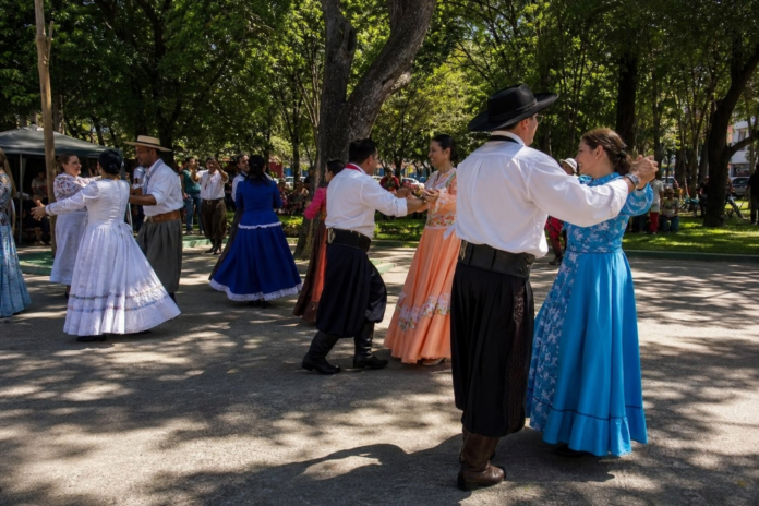 Polski Festiwal marca 150 anos da imigração polonesa em Araucária