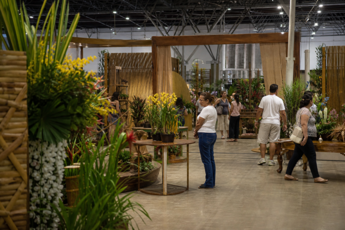 15ª EXPO&FLOR abre sexta em Ponta Grossa, estruturas já estão montadas no Parque Ambiental