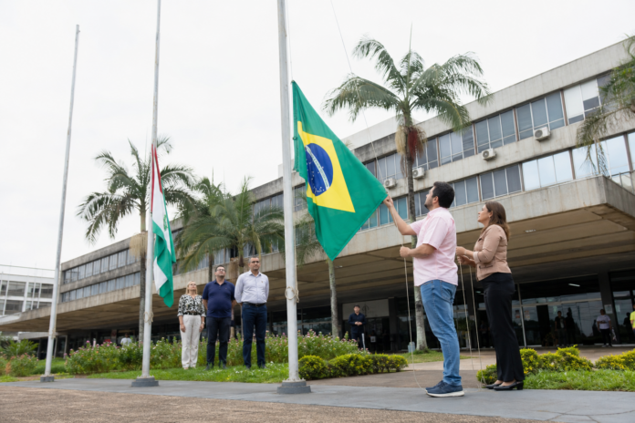 Toledo abre Semana da Pátria com ato cívico na Rua Raimundo Leonardi