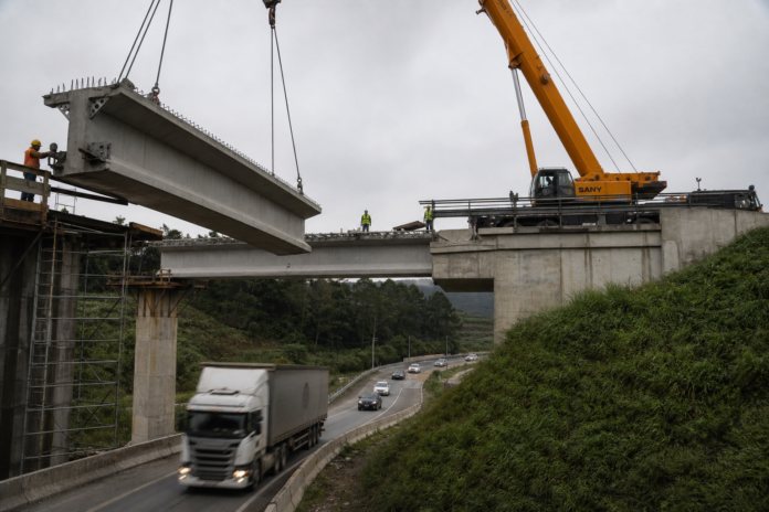 Viaduto na BR-376 em Ponta Grossa fica pronto 5 dias antes do previsto