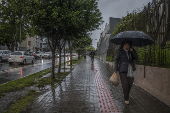 Chuva volta ao Paraná na sexta, sábado terá volumes elevados