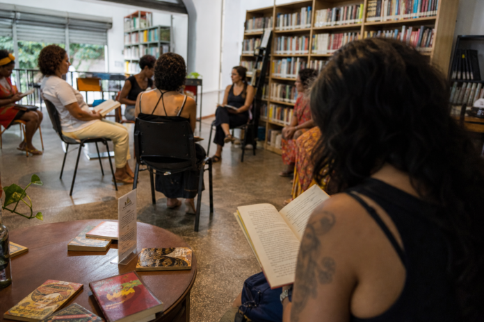 Maringá tem teatro, música e exposições gratuitas nesta semana