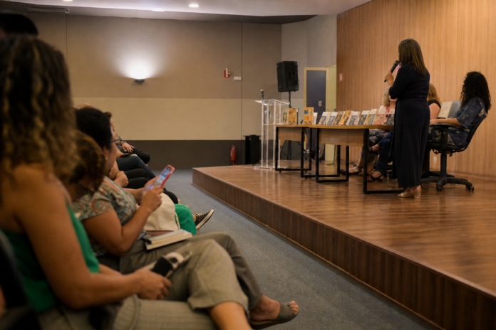 Psicólogo de Rolândia lança segundo livro no dia 11 de setembro