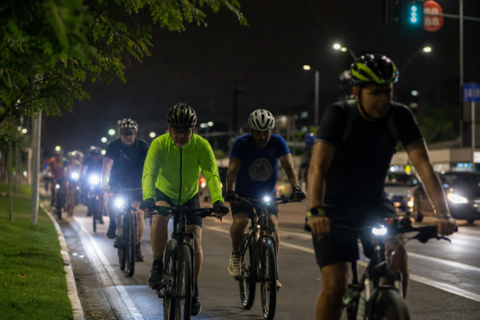 Mais de 50 ciclistas pedalam em São José dos Pinhais com foco em saúde mental