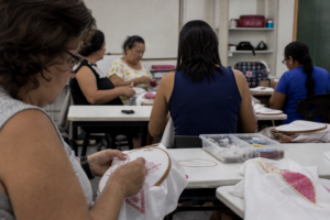 Cursos gratuitos de bordado manual abrem inscrições em Guaíra, Orlândia e Ipuã