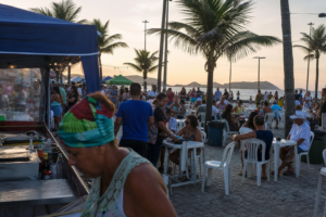 Paranaguá celebra tradição caiçara com festa, música e gastronomia em Piaçaguera