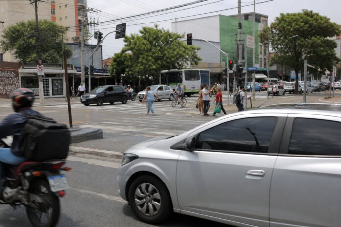 Umuarama instala 8 novos radares de velocidade em pontos críticos da cidade