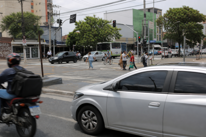 Umuarama instala 8 novos radares de velocidade em pontos críticos da cidade