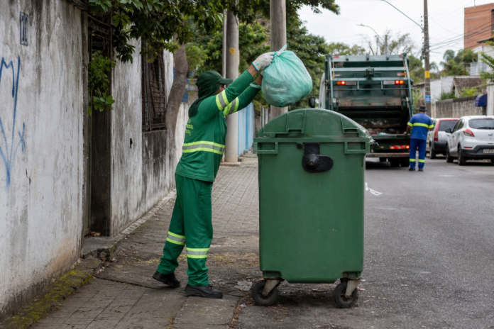 Paranavaí muda horários de coleta de lixo no feriado de 7 de setembro