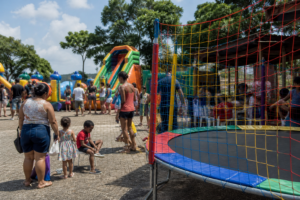 Praça do Lazer e da Cultura leva feira, dança e passeio turístico a Pinhais neste sábado