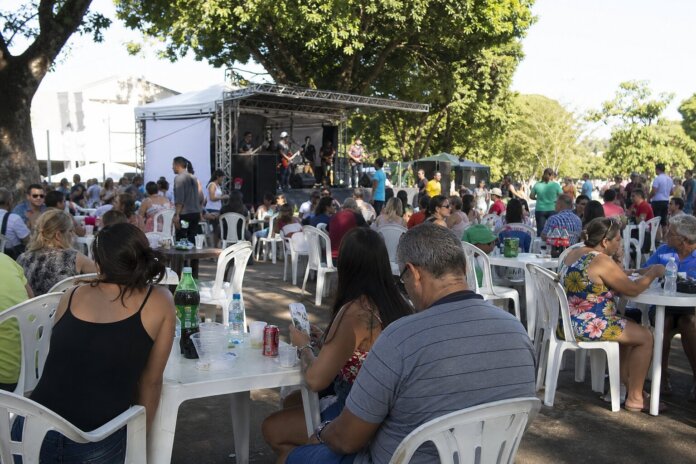 Festa da Primavera no Km 10 reúne missa, gastronomia e atrações para crianças em Apucarana