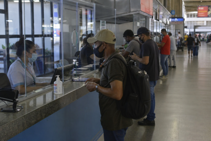 Linhas de ônibus de Fazenda Rio Grande para Curitiba mudam horários em 8 de setembro